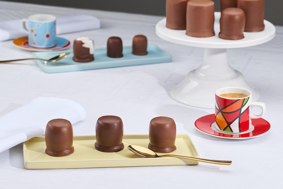 Mini Kings, Tisch, Kaffee